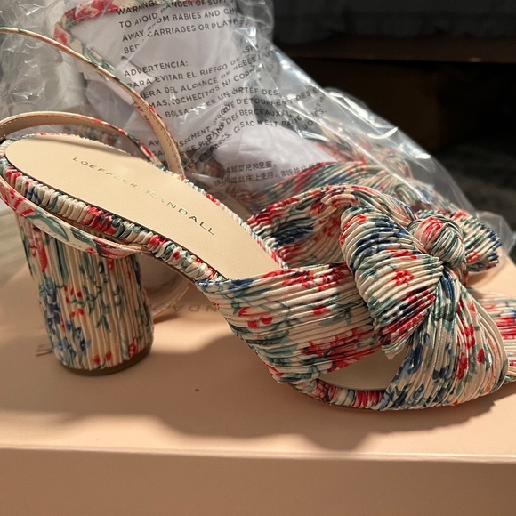 NEW Loeffler Randall Camellia Heels Size 10 - Picture 4 of 9